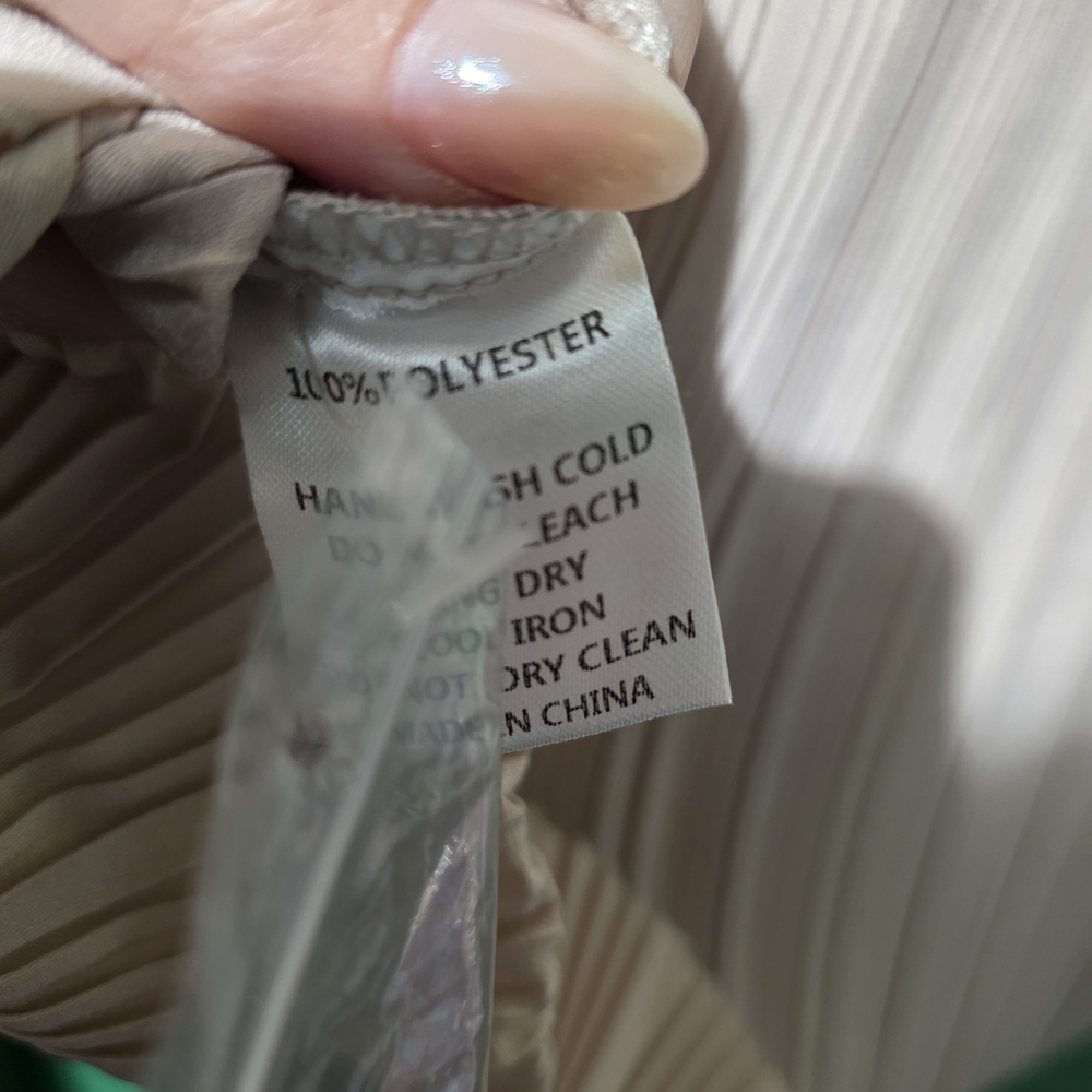 All Row Pleated Beige Blouse SET NWT Top PTP 24 Pants 38 Stretch - Picture 6 of 6